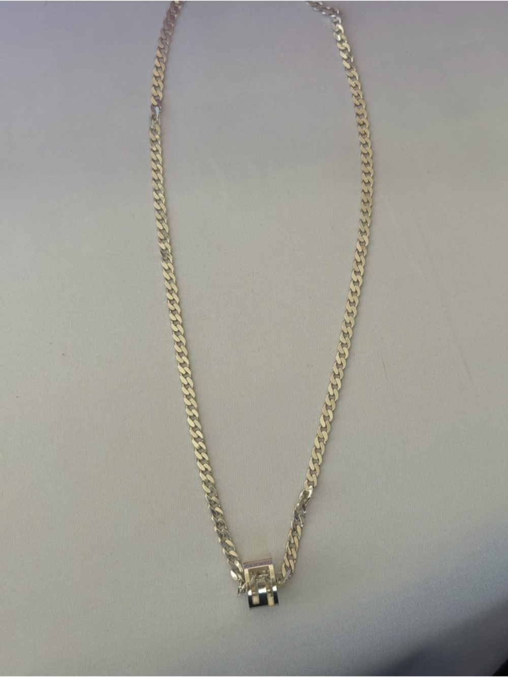 Gucci Cutout G Ring Silver Necklace - With Box - Picture 4 of 10